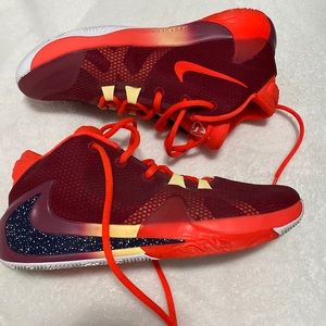 Giannis antetokounmpo basketball sneaker